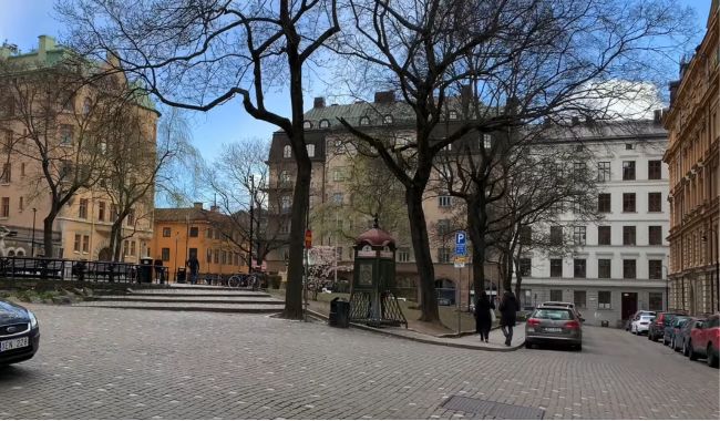 Utforska Självguidad vandring i Stockholms Södermalm 3 Mosebacke Torg -vandring i Stockholm