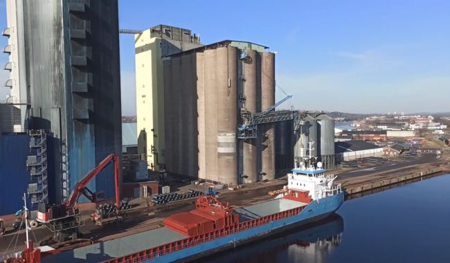 Utforska Sveriges hamnar: Viktiga handelsnav och attraktioner 7 Halmstad hamn-Sverige